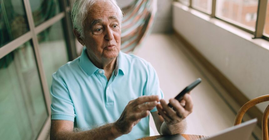 ¿La tienes activada? La función que debes desactivar en tu celular para evitar ciberataques