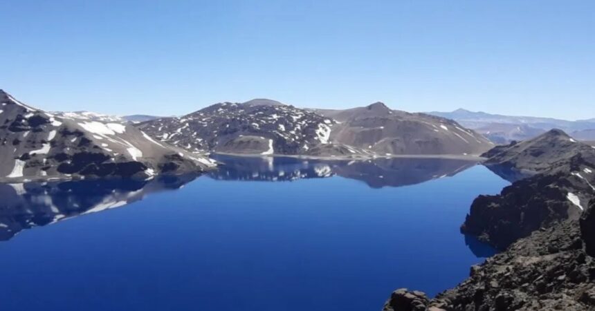 Riesgo en Laguna del Maule: Experto advierte posible erupción más potente que la del volcán Chaitén