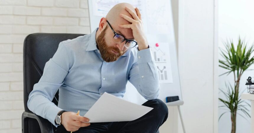 Cinco hábitos comunes que pueden acelerar el envejecimiento cerebral
