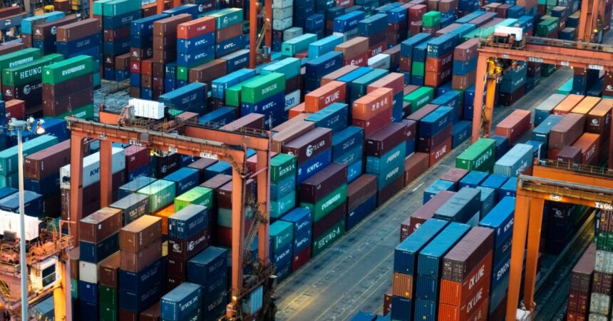 Estos son los productos que podrían encarecerse en Chile si EE.UU. aplica nuevos aranceles