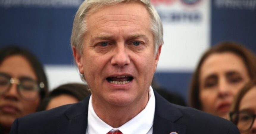 José Antonio Kast pide prudencia en debate vacunación en Chile