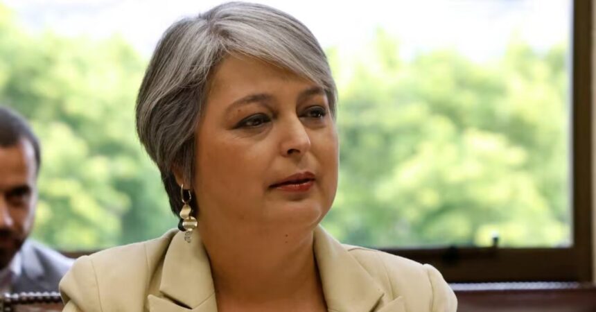 Polémica por renuncia de Jeannette Jara como ministra del Trabajo