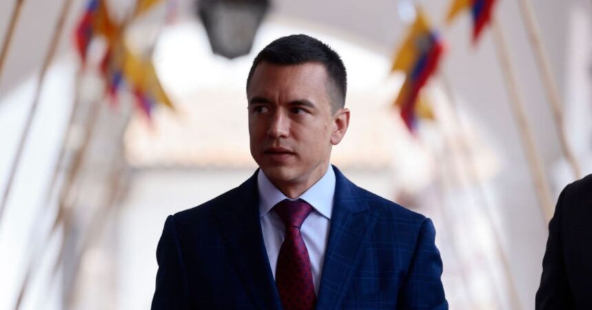 Daniel Noboa reelegido presidente de Ecuador en contundente victoria electoral