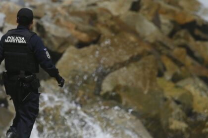 Armada de Chile da de baja a funcionarios por violar protocolos