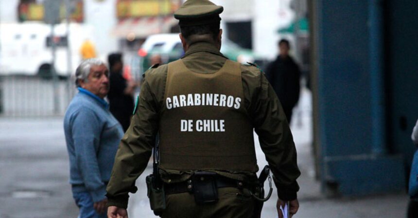 Carabineros detenidos por colaborar con banda criminal en Valparaíso