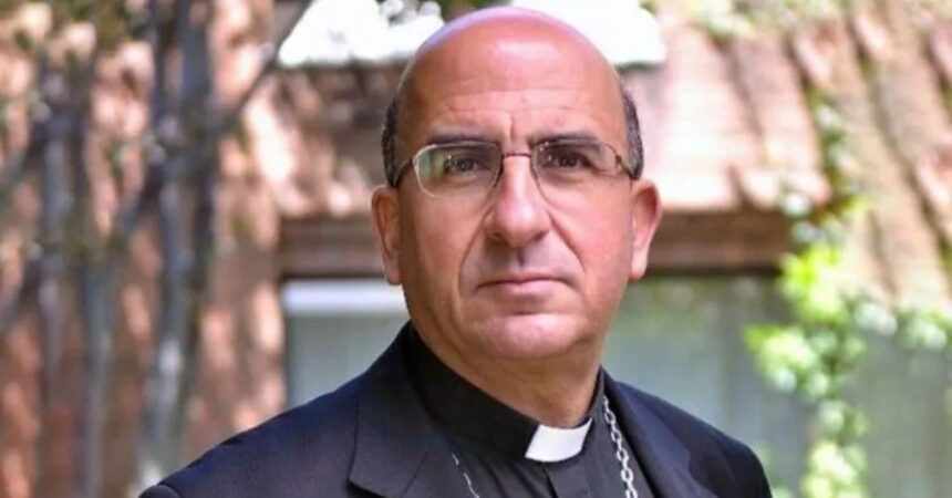 Cónclave para elegir sucesor del Papa: Cardenal Chomali confirma participación