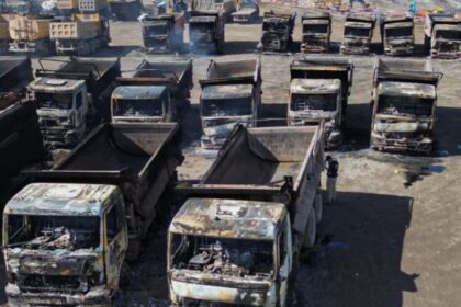 Atentado incendiario en construcción de central: Gobierno exige seguridad a empresas