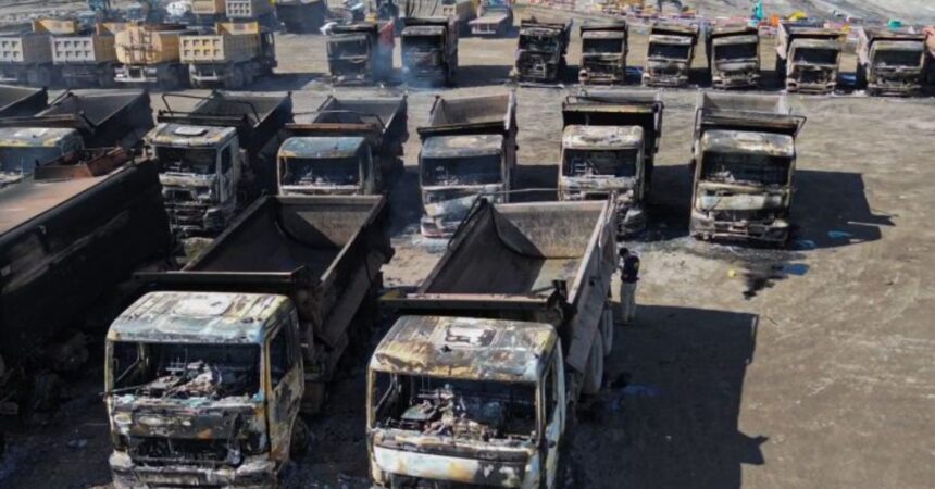 Atentado incendiario en construcción de central: Gobierno exige seguridad a empresas