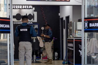 Cierre de barberías en Concón por irregularidades en patentes comerciales