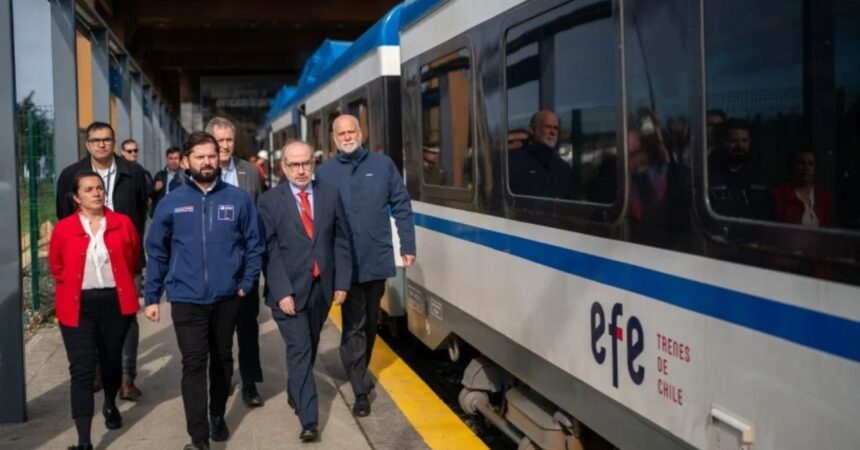 Presidente Boric anuncia mejoras en servicio ferroviario de Puerto Montt