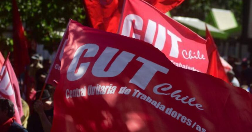 Propuesta de la CUT para aumento del sueldo mínimo genera controversia