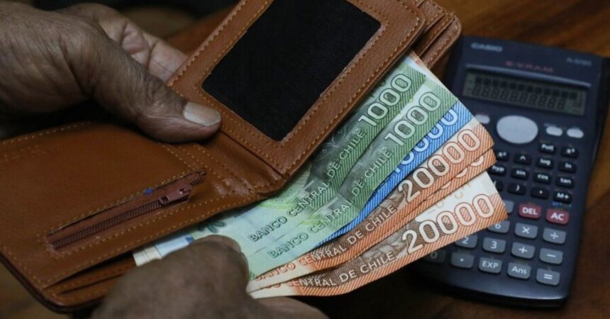 Bono al Trabajo de la Mujer: revisa la fecha de pago para abril y los montos según tu renta