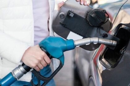 Maximiza tu Ahorro en Combustible: Guía de Descuentos en Bencina Durante Abril de 2025