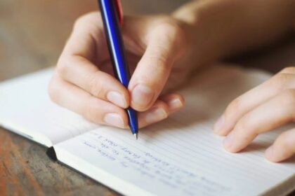 Volver a escribir a mano: el hábito que fortalece la memoria y el aprendizaje