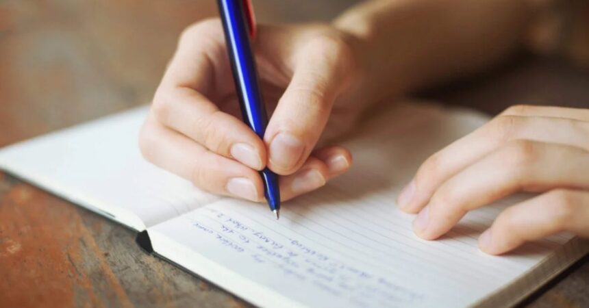 Volver a escribir a mano: el hábito que fortalece la memoria y el aprendizaje