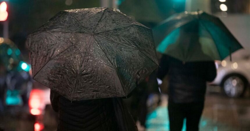 Lluvias en Santiago: ¿a qué hora comenzarían las precipitaciones este viernes?