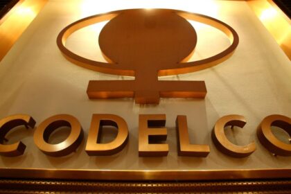 Presidente Boric nombra a tres nuevos directores de Codelco: uno de ellos es exministro de Piñera