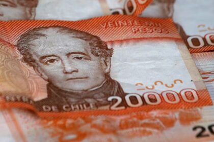 Bono Marzo 2025: ¿Quiénes deben cobrar el Aporte Familiar Permanente de forma presencial?