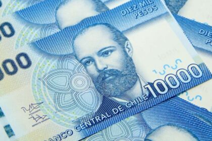 Bono Post Laboral 2025: quiénes pueden recibir este aporte vitalicio de casi $100 mil mensuales