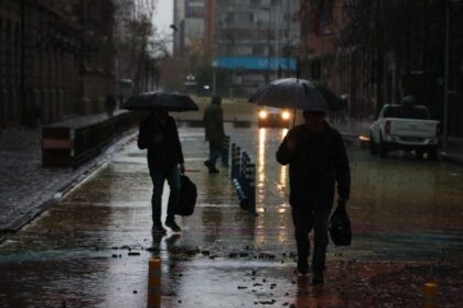 Declaran Alerta Temprana Preventiva en 10 comunas de la Región Metropolitana por lluvias
