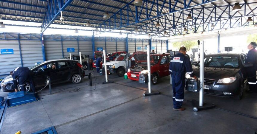 Plantas de revisión técnica de la RM implementarán nueva medida de seguridad vehicular