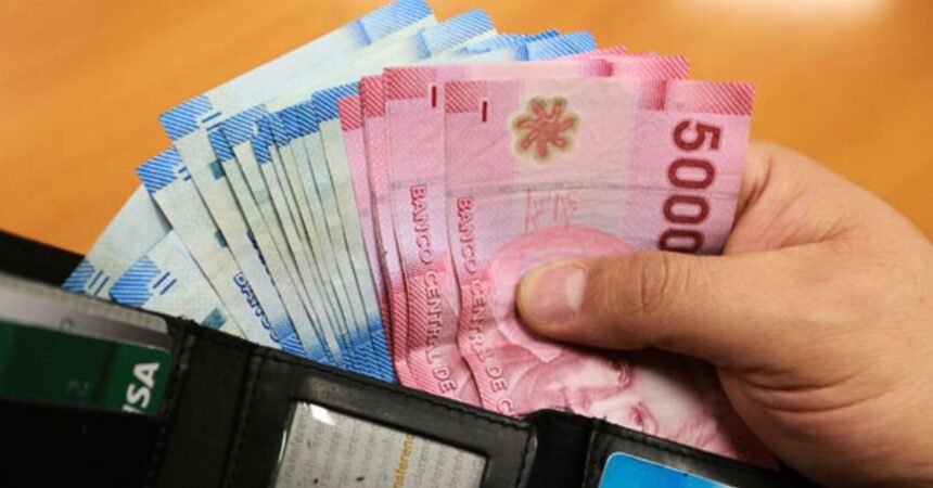 Bono Post Laboral: adultos mayores pueden solicitar hasta $98.000 extra mensuales