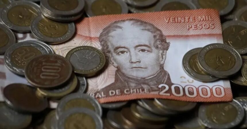 Familias chilenas podrán recibir dinero todos los meses por parte del Estado: Estos son los requisitos