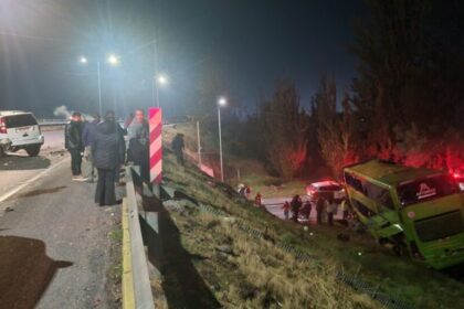 Al menos un muerto y varios heridos deja accidente en la Ruta 5 Sur