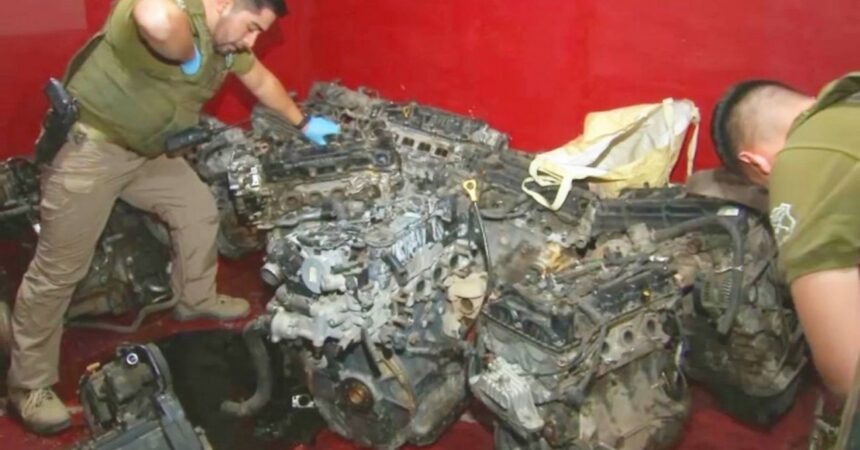 Encuentran 40 patentes falsificadas y 30 motores en vivienda de San Bernardo durante búsqueda de camioneta robada