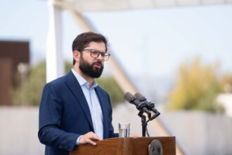 Gobierno aclara que Fiscalía aún no confirma solicitud para intervenir el celular del Presidente Boric