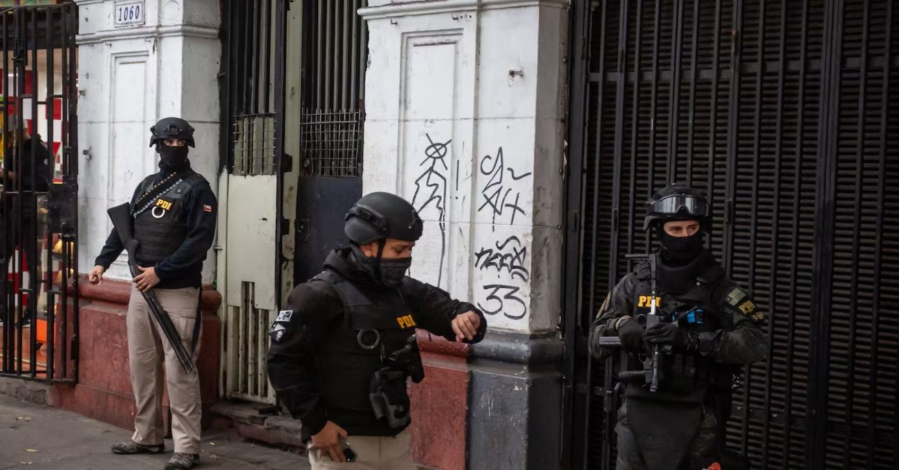 PDI detiene a 24 chilenos buscados por el FBI tras desarticulación de red de lavado de activos