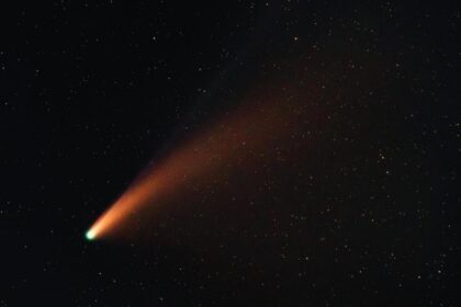 Cometa SWAN será visible desde Chile: conoce cuándo y cómo observarlo