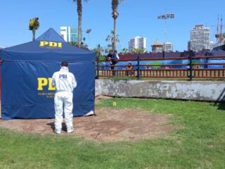 Iquique: hallan cuerpo con más de 50 heridas cortopunzantes en Playa Cavancha
