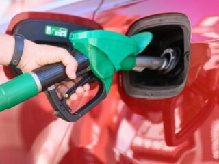 ¿Sube o baja la bencina? Revisa el precio de los combustibles desde el jueves 1 de mayo