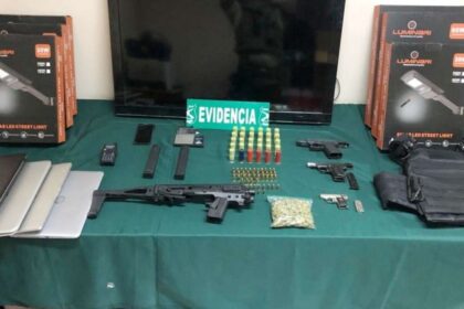 Carabineros incauta armas y municiones en operativo nocturno en Lo Espejo: una tenía adaptador tipo subfusil