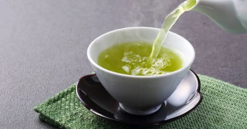 ¿Qué efectos tiene tomar demasiado té verde? Esto es lo que puede ocurrir en tu cuerpo