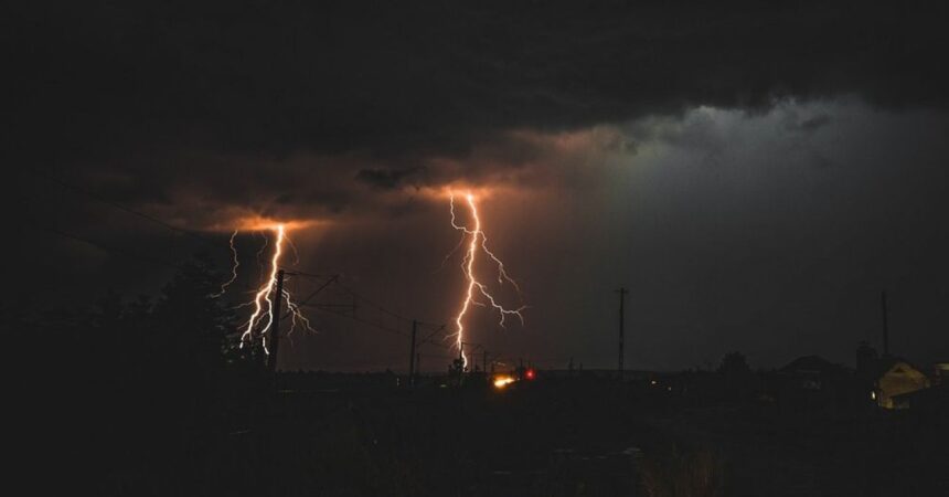 Anuncian probables tormentas eléctricas para la RM y otras cinco regiones este 7 y 8 de mayo