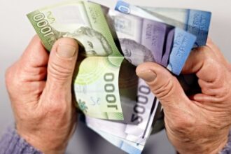 ¿Cuándo sube la PGU a $250.000? Revisa las fechas del aumento gradual