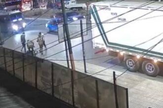 Carabinero de franco balea a delincuente tras robo de camión en Cerrillos: sujeto está en riesgo vital
