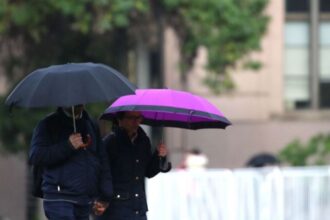 Lluvia en Santiago: ¿A qué hora comienza este miércoles y cuántos milímetros caerán por comuna?