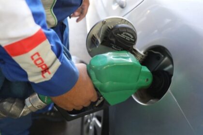 Hay descuentos de hasta $300 por litro: Conoce las promociones que hay en bencina durante mayo