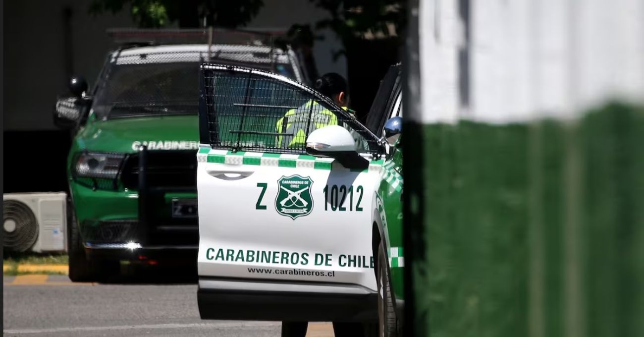 Dos carabineros atropellados en el centro de Santiago: uno está en estado grave
