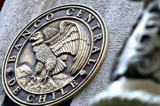 Imacec de marzo supera expectativas y economía chilena crece 3,8%: producción, comercio y servicios al alza