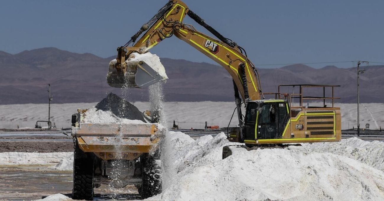 Vuelco en caso litio: BYD y Tsingshan confirman continuidad de sus proyectos en Chile tras intervención china