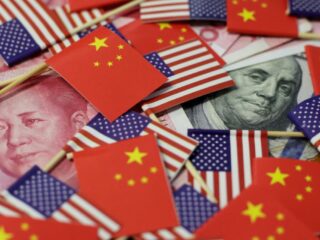 China exige retirada de aranceles antes de negociar con Estados Unidos: “La puerta al diálogo está abierta, pero con condiciones claras”
