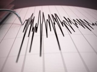Sismo 7,5 en Magallanes fue causado por una “falla inversa”: experto explica origen del terremoto y riesgo de tsunami menor