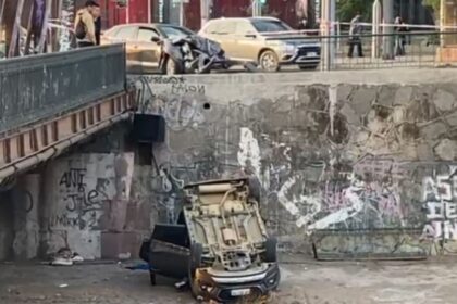 Rescate exitoso: Bomberos salvan a ocupantes de vehículo en río Mapocho