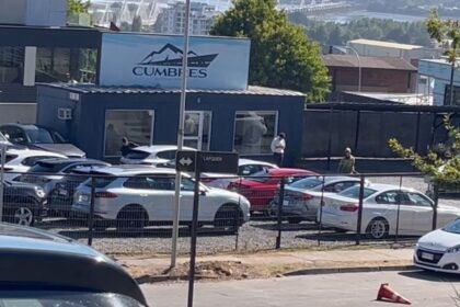 Dueño de automotora Cumbres enfrenta denuncias por estafa en Miami