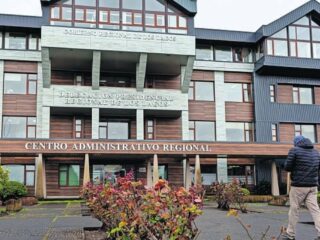 Acusaciones de malversación en Gobierno Regional Los Lagos generan tensiones laborales
