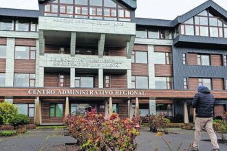 Acusaciones de malversación en Gobierno Regional Los Lagos generan tensiones laborales